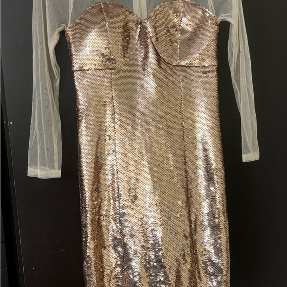 BNWT Bebe Small Sequin Rosegold Dress - Picture 4 of 4